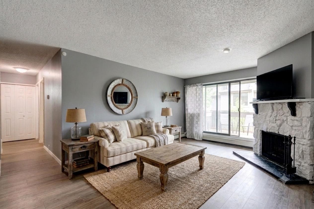 324, 10120 Brookpark Boulevard SW