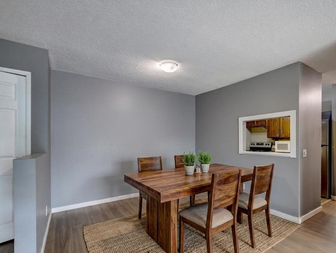 324, 10120 Brookpark Boulevard SW