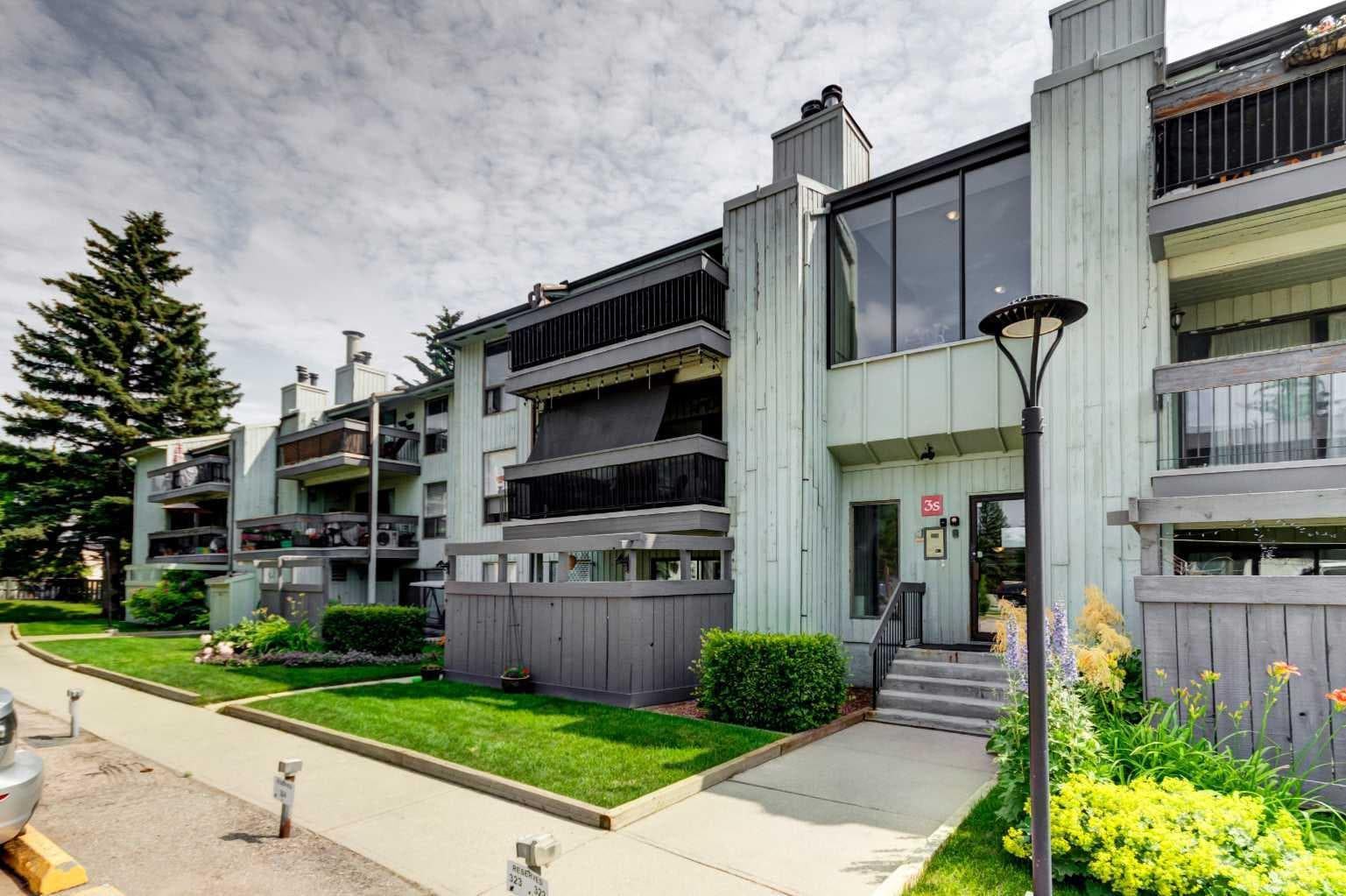 324, 10120 Brookpark Boulevard SW