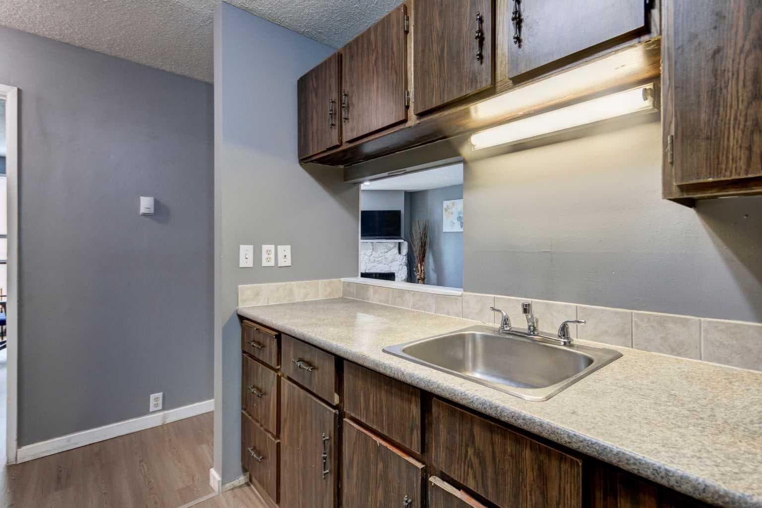 324, 10120 Brookpark Boulevard SW