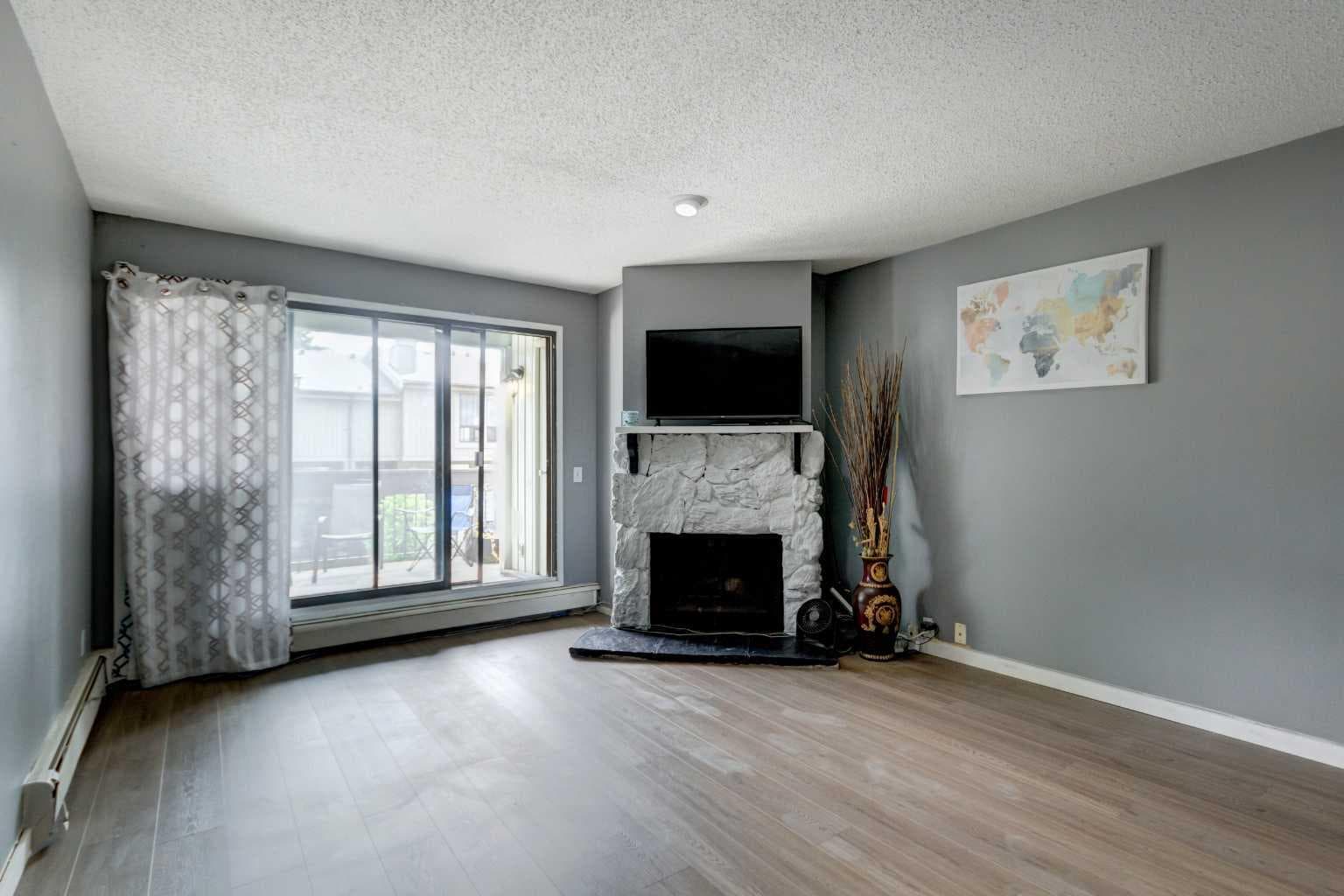 324, 10120 Brookpark Boulevard SW