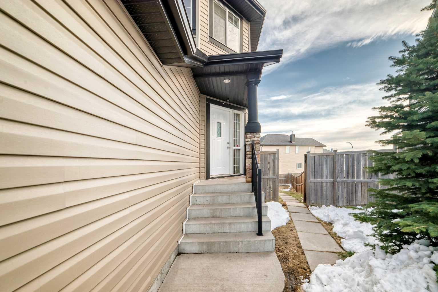 36 Saddleland Court NE