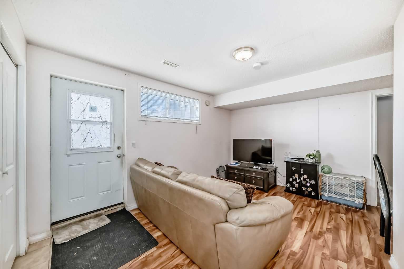 36 Saddleland Court NE