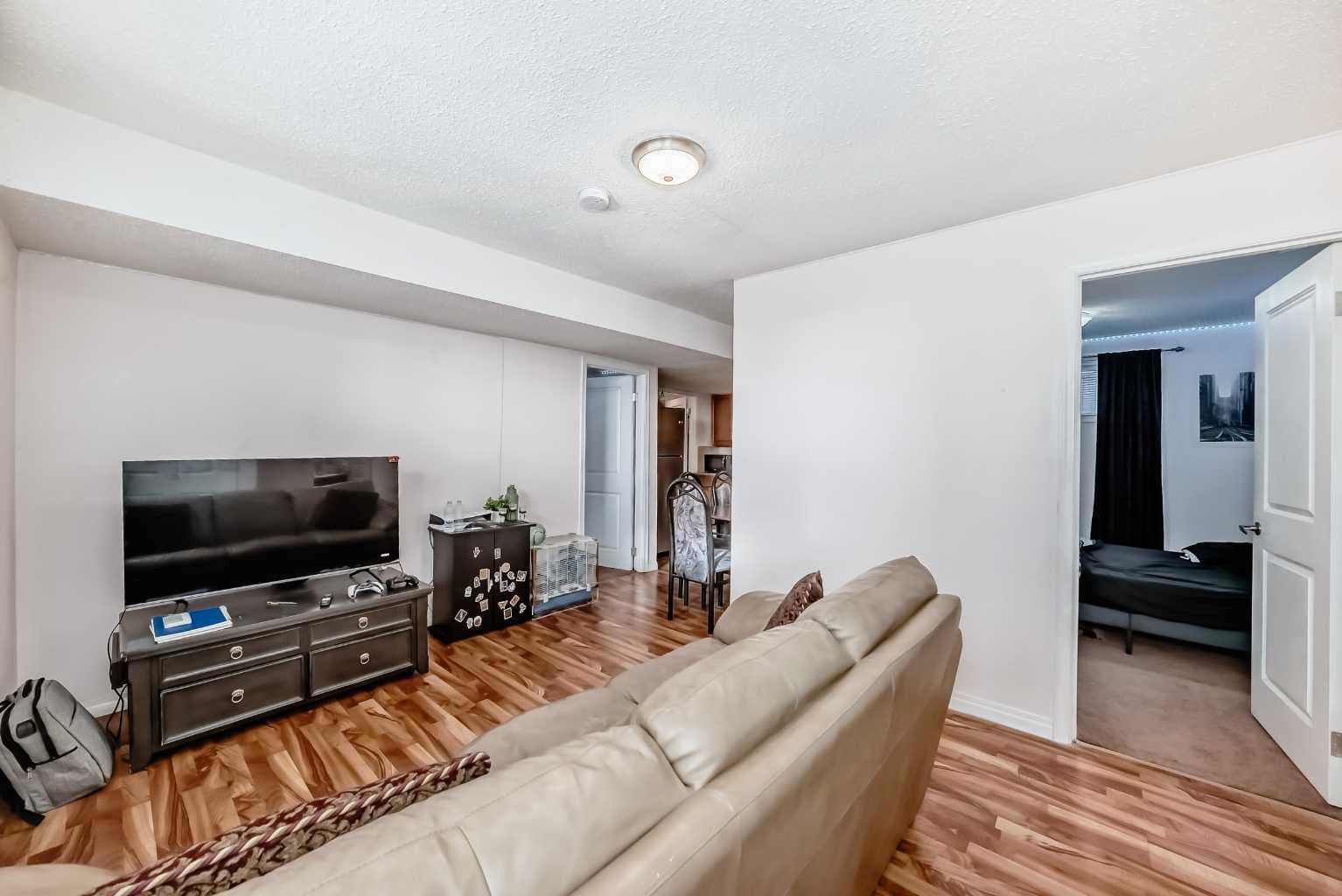 36 Saddleland Court NE