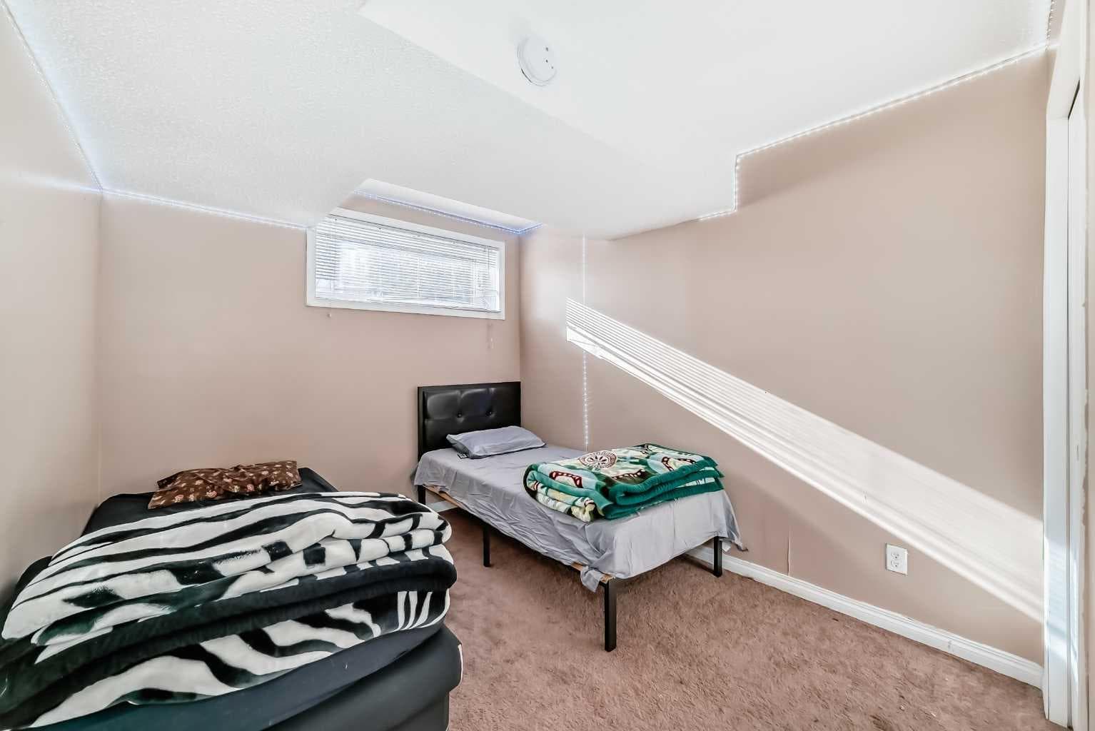 36 Saddleland Court NE