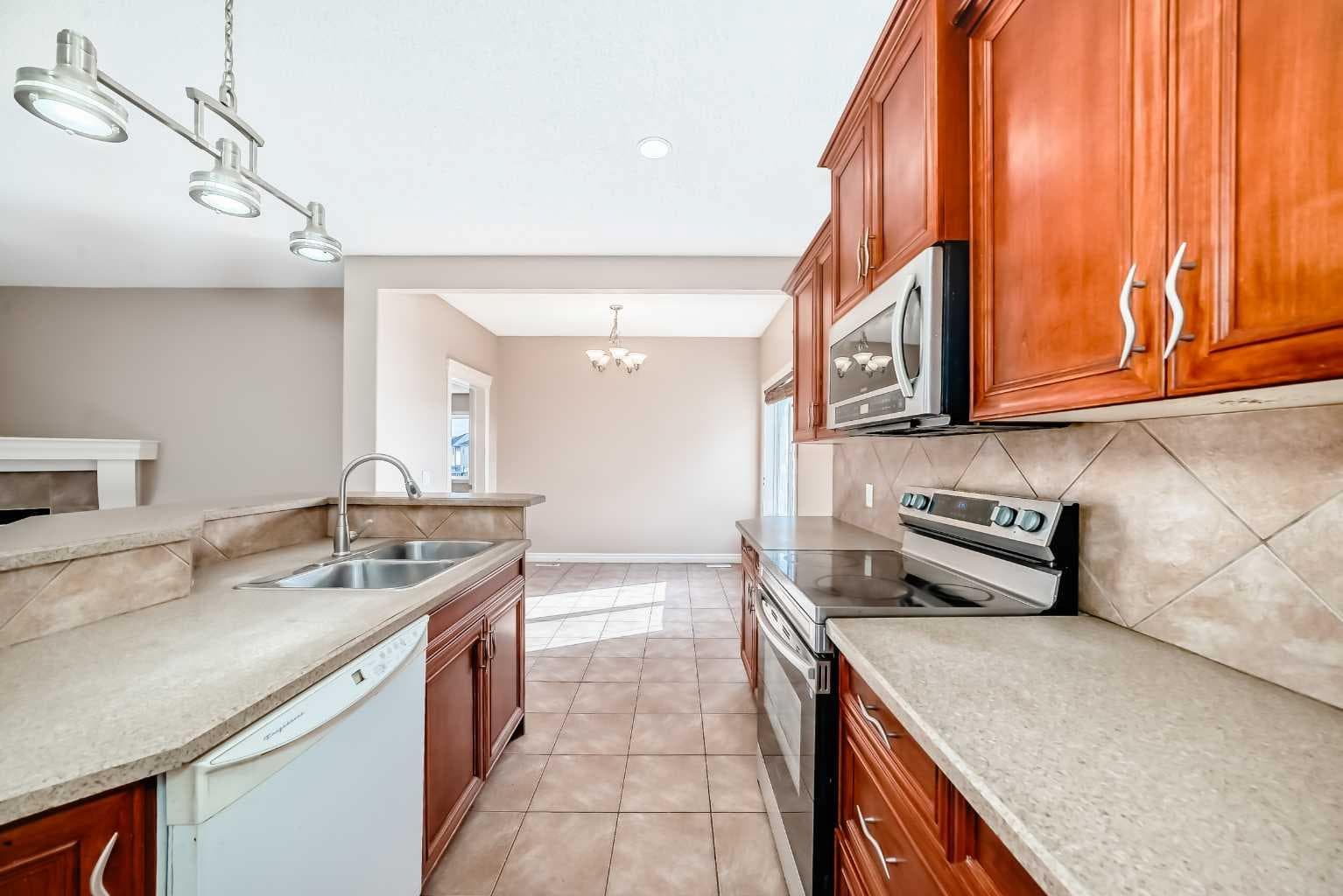 36 Saddleland Court NE