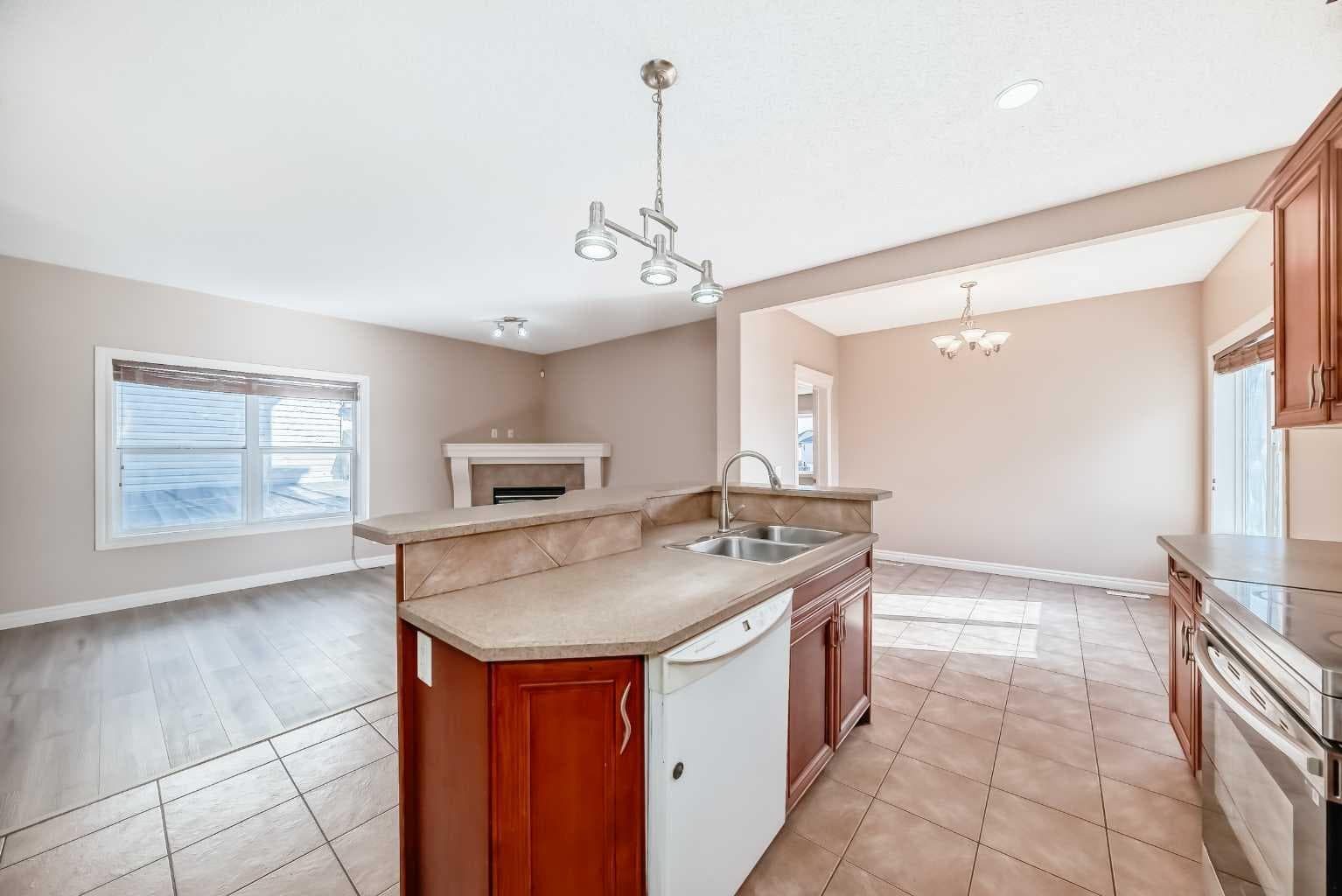 36 Saddleland Court NE
