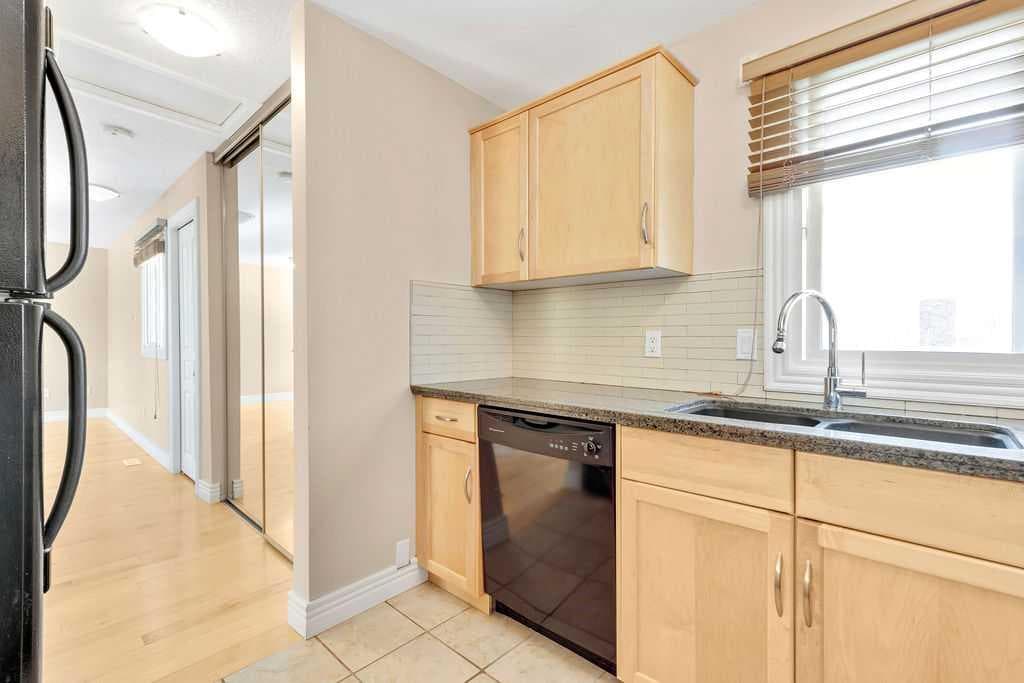 252, 66 Glamis Green SW
