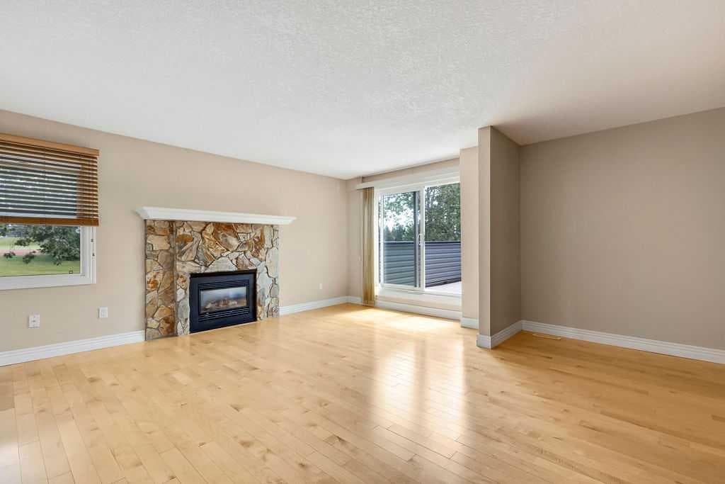 252, 66 Glamis Green SW