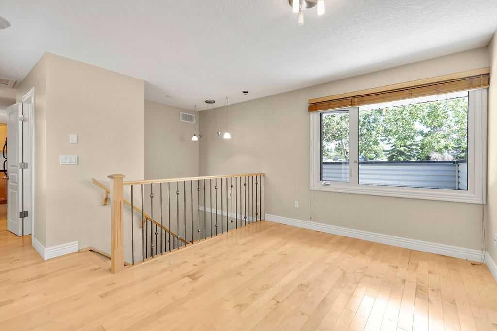 252, 66 Glamis Green SW
