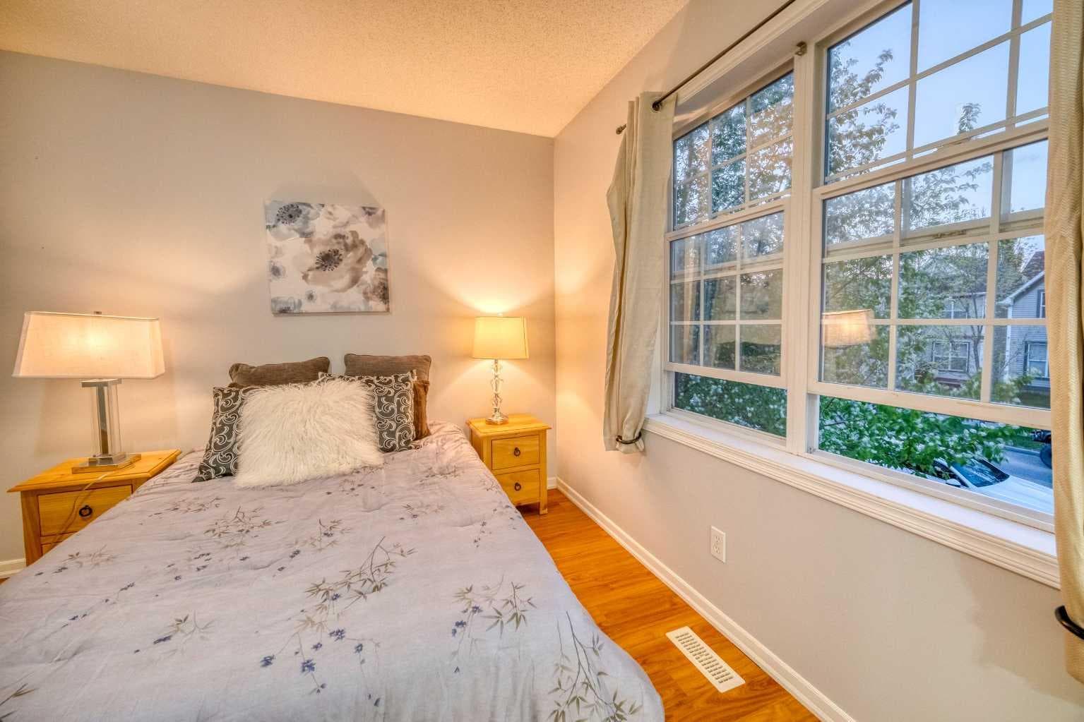 81 Prestwick Avenue SE
