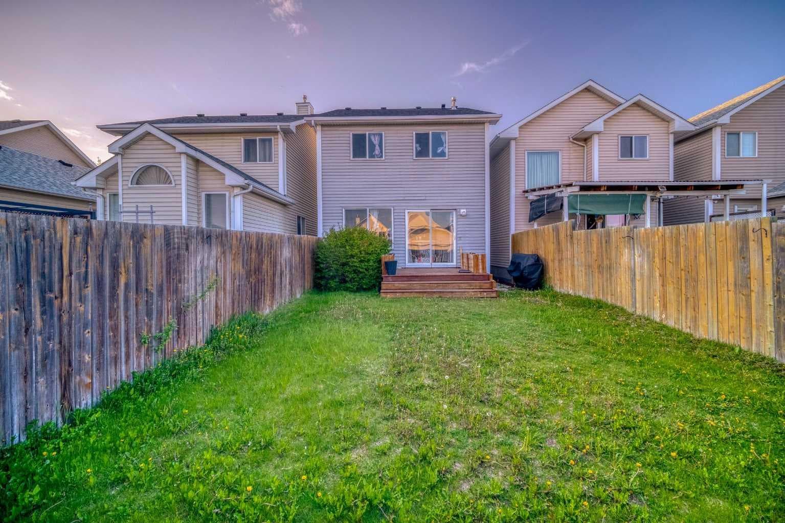 81 Prestwick Avenue SE