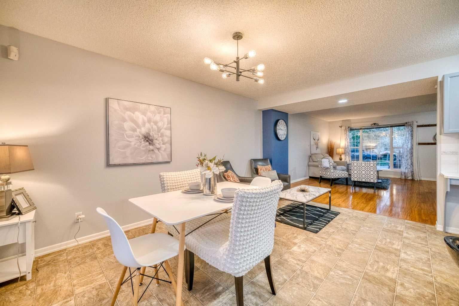 81 Prestwick Avenue SE