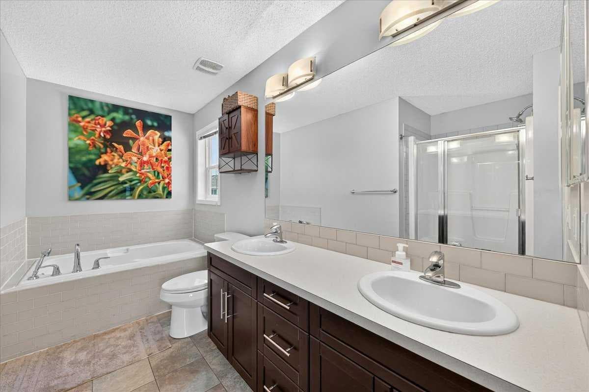 174 Mahogany Heights SE