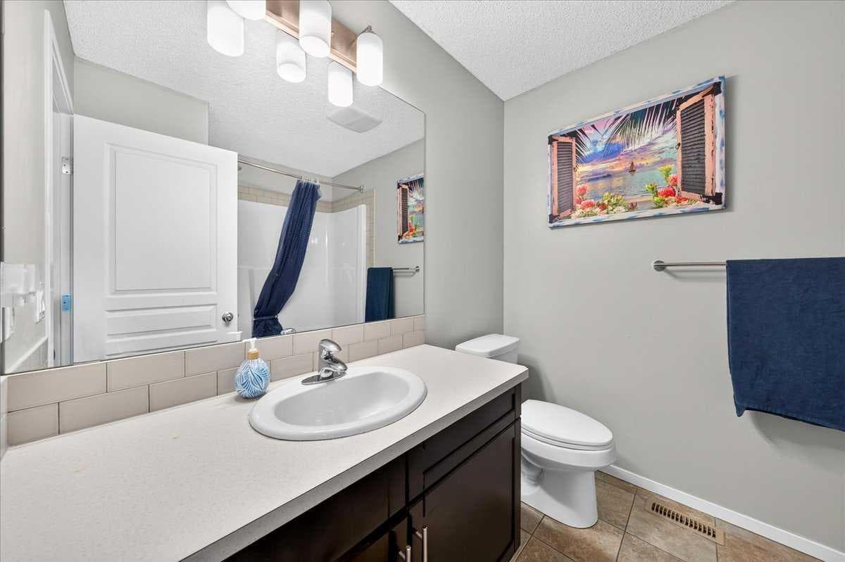 174 Mahogany Heights SE