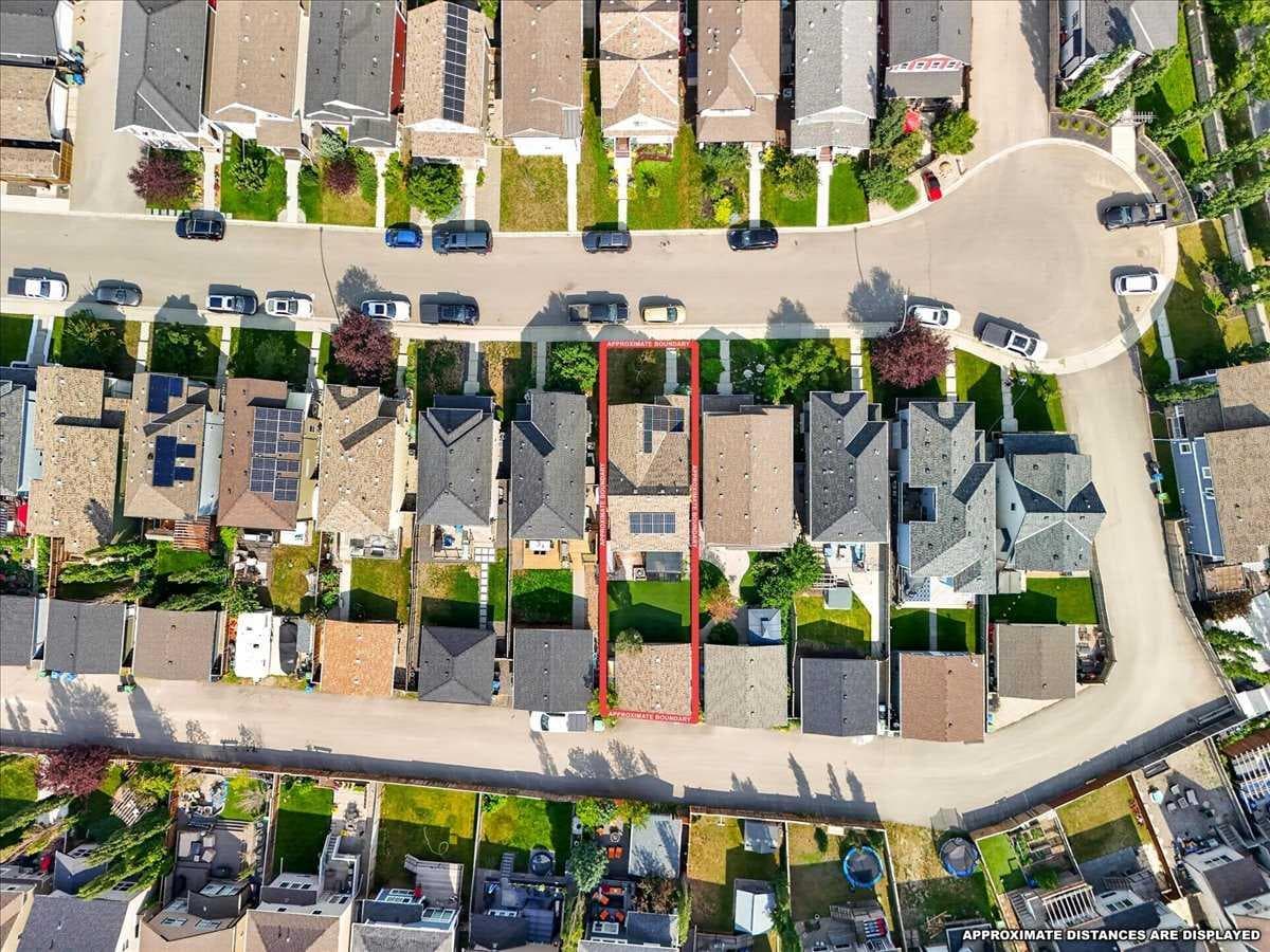 174 Mahogany Heights SE