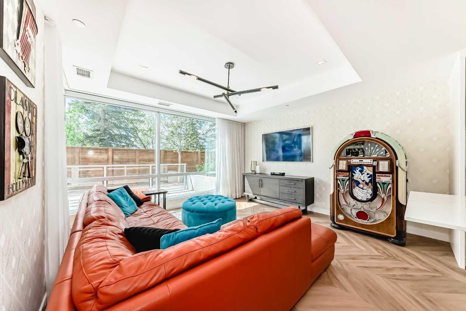106, 8505 Broadcast Avenue SW