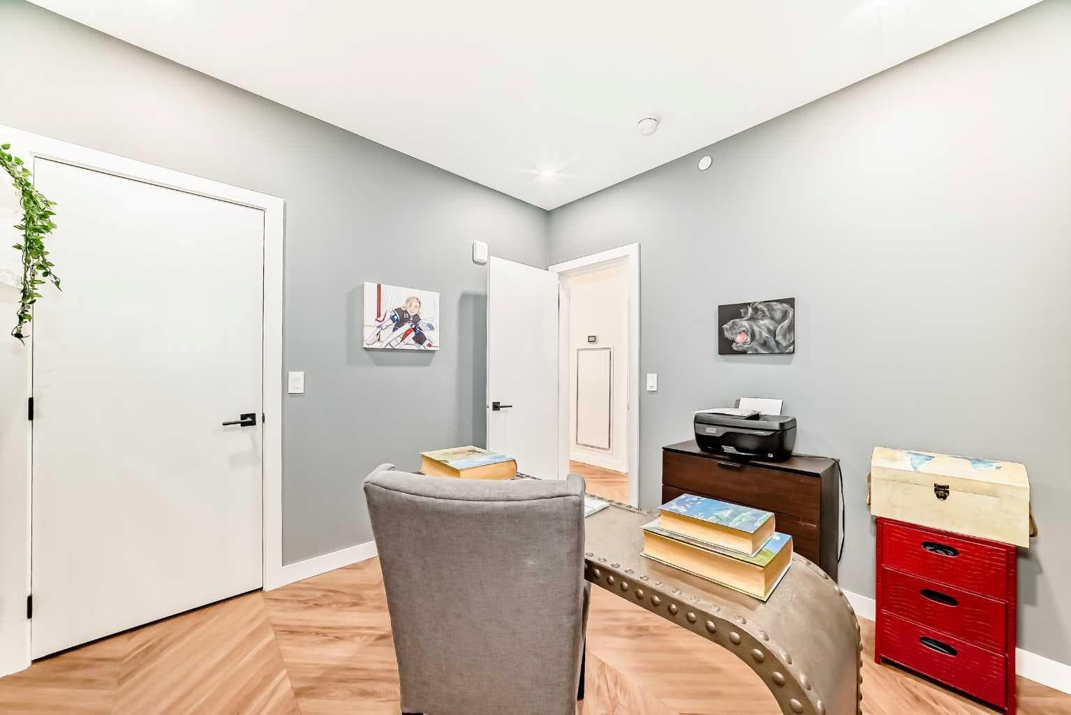106, 8505 Broadcast Avenue SW