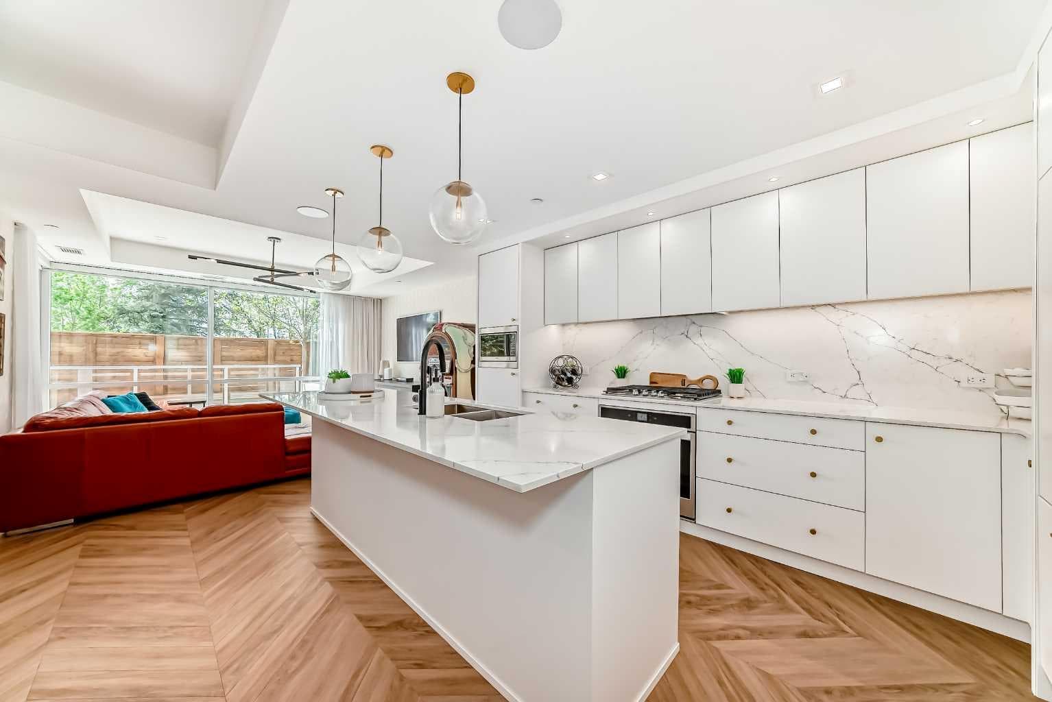 106, 8505 Broadcast Avenue SW
