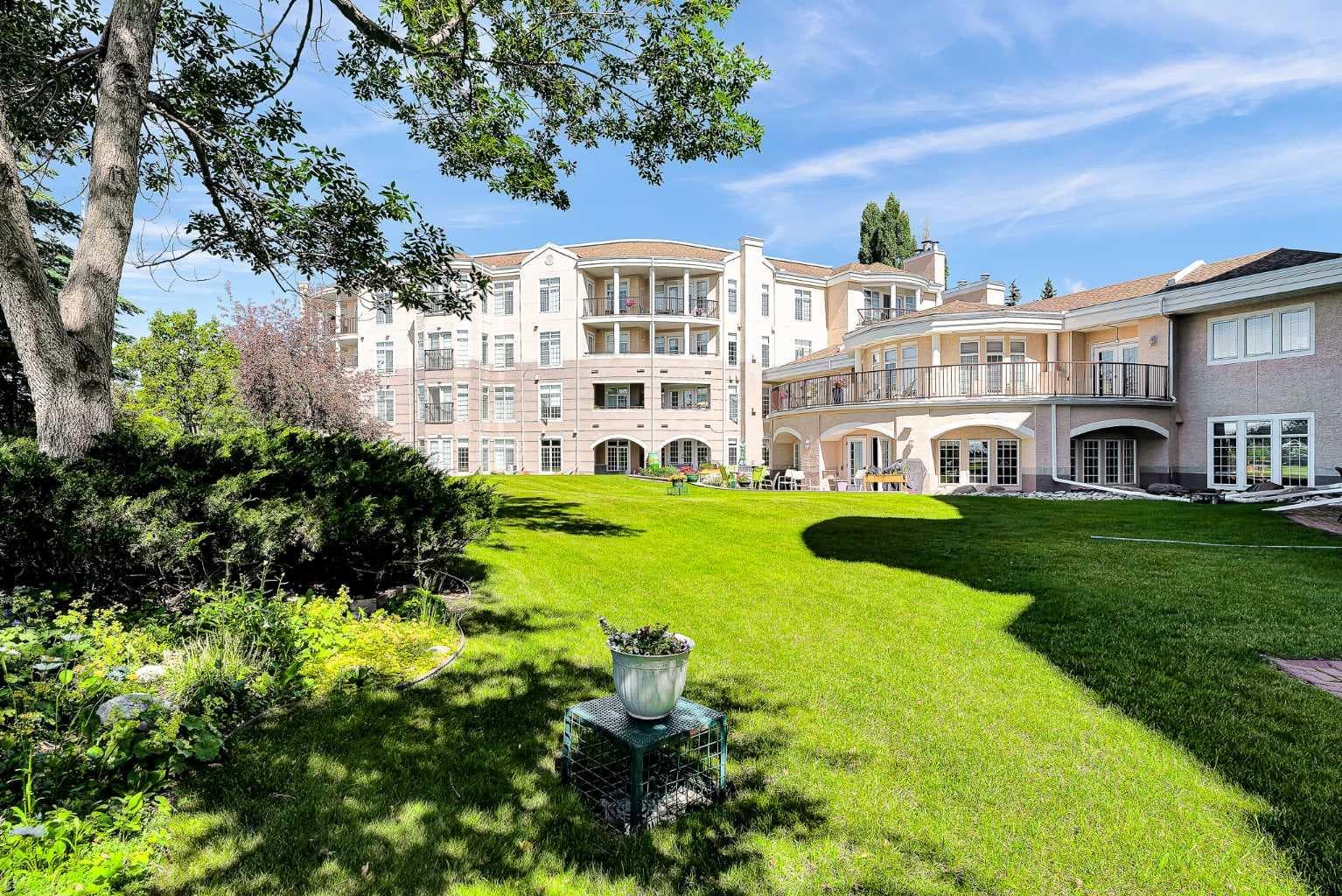 321, 5201 Dalhousie Drive NW