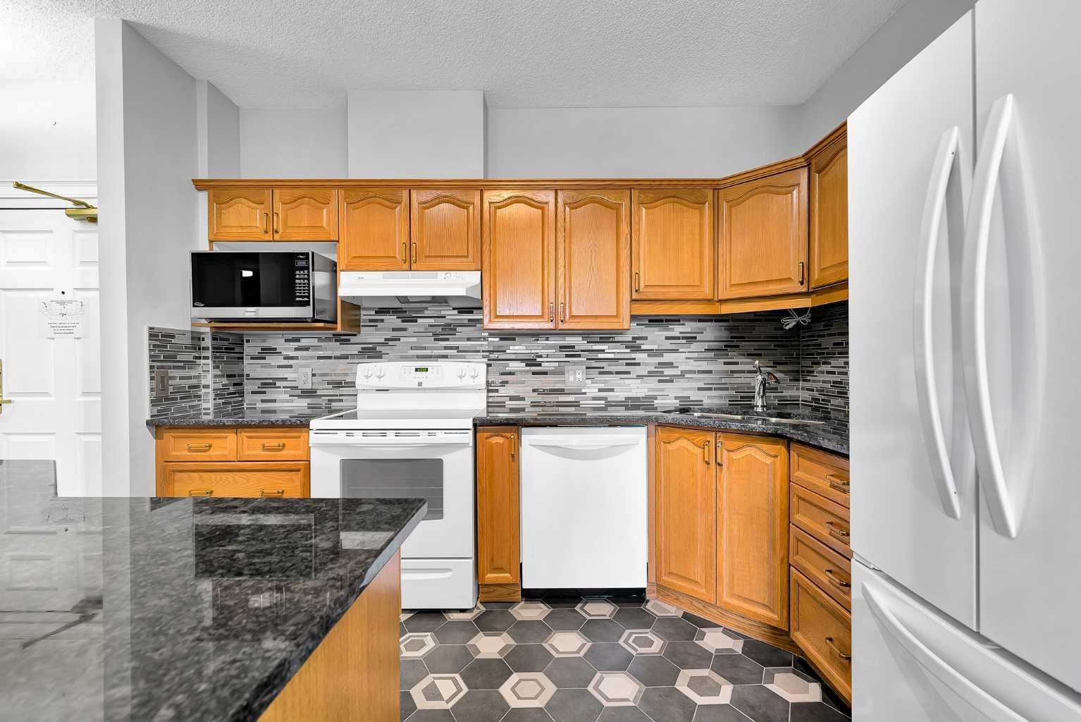 321, 5201 Dalhousie Drive NW