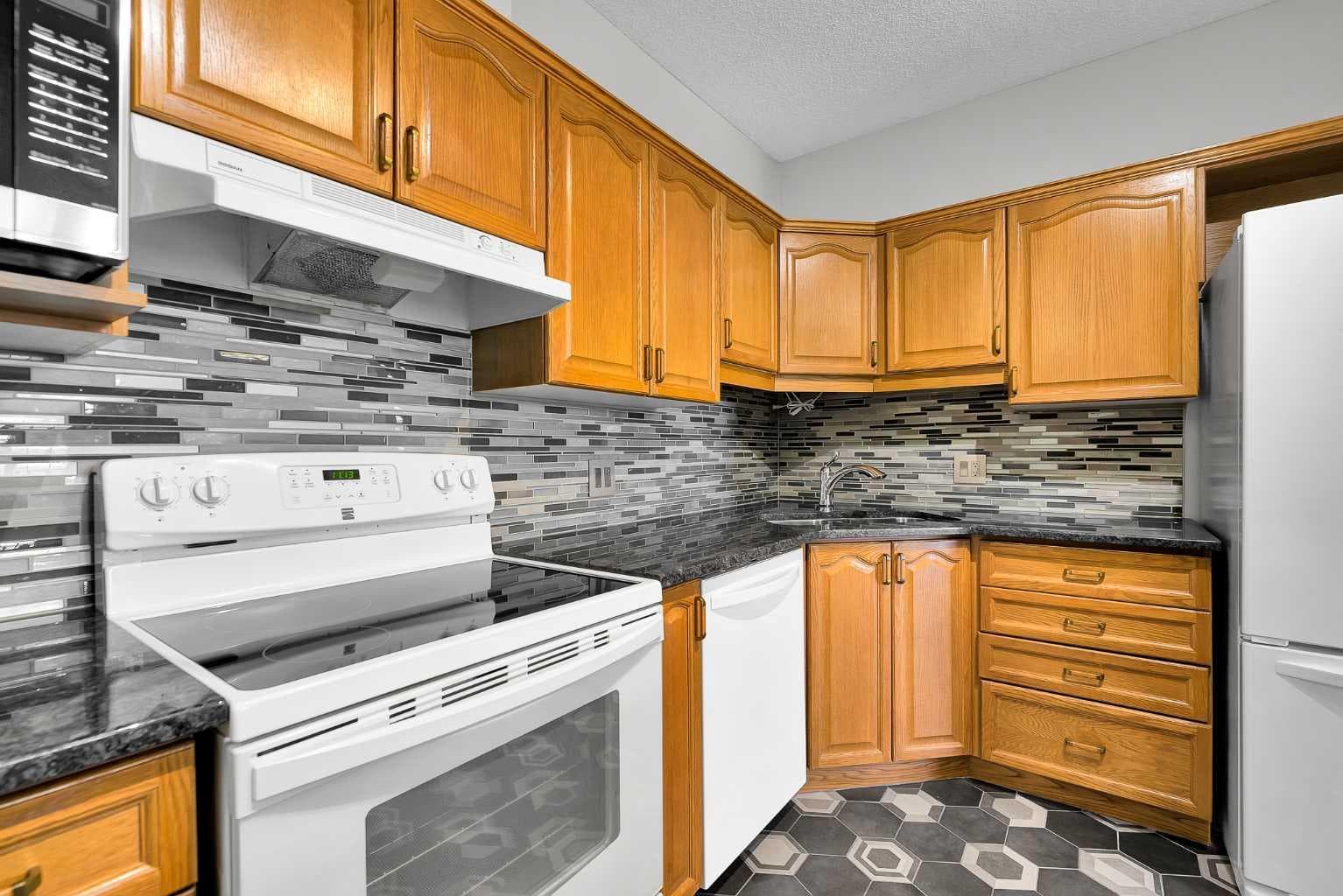 321, 5201 Dalhousie Drive NW