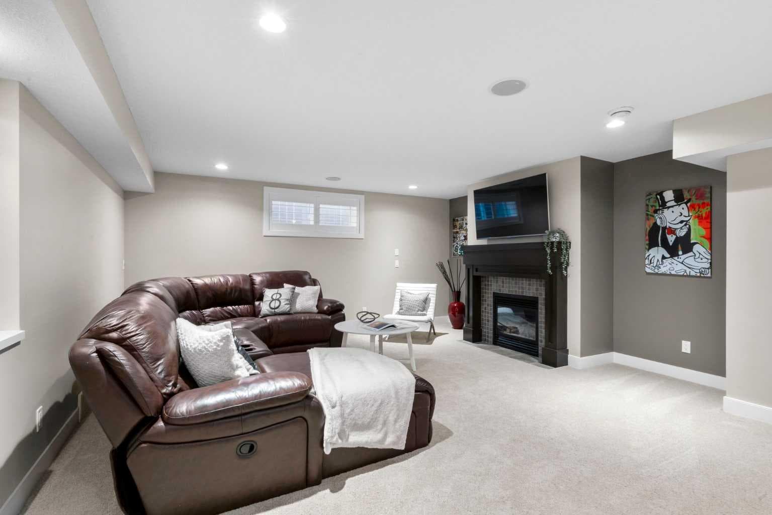 809 Canoe Green SW