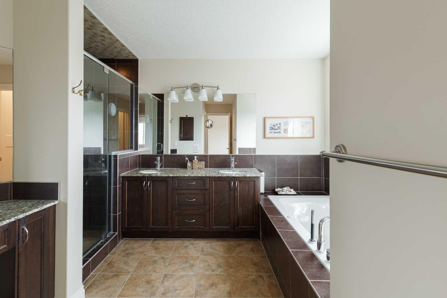 97 Aspenshire Drive SW