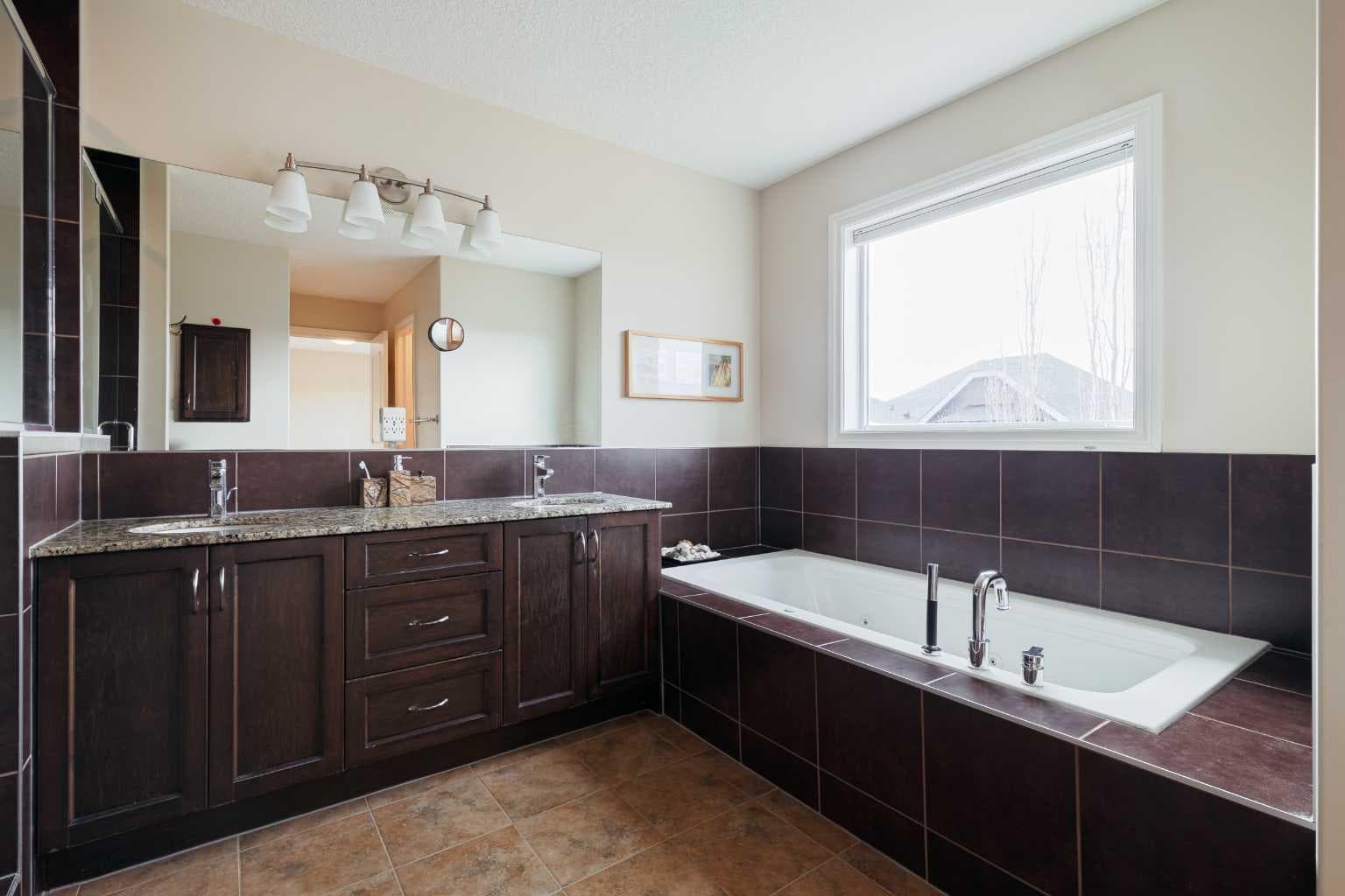 97 Aspenshire Drive SW