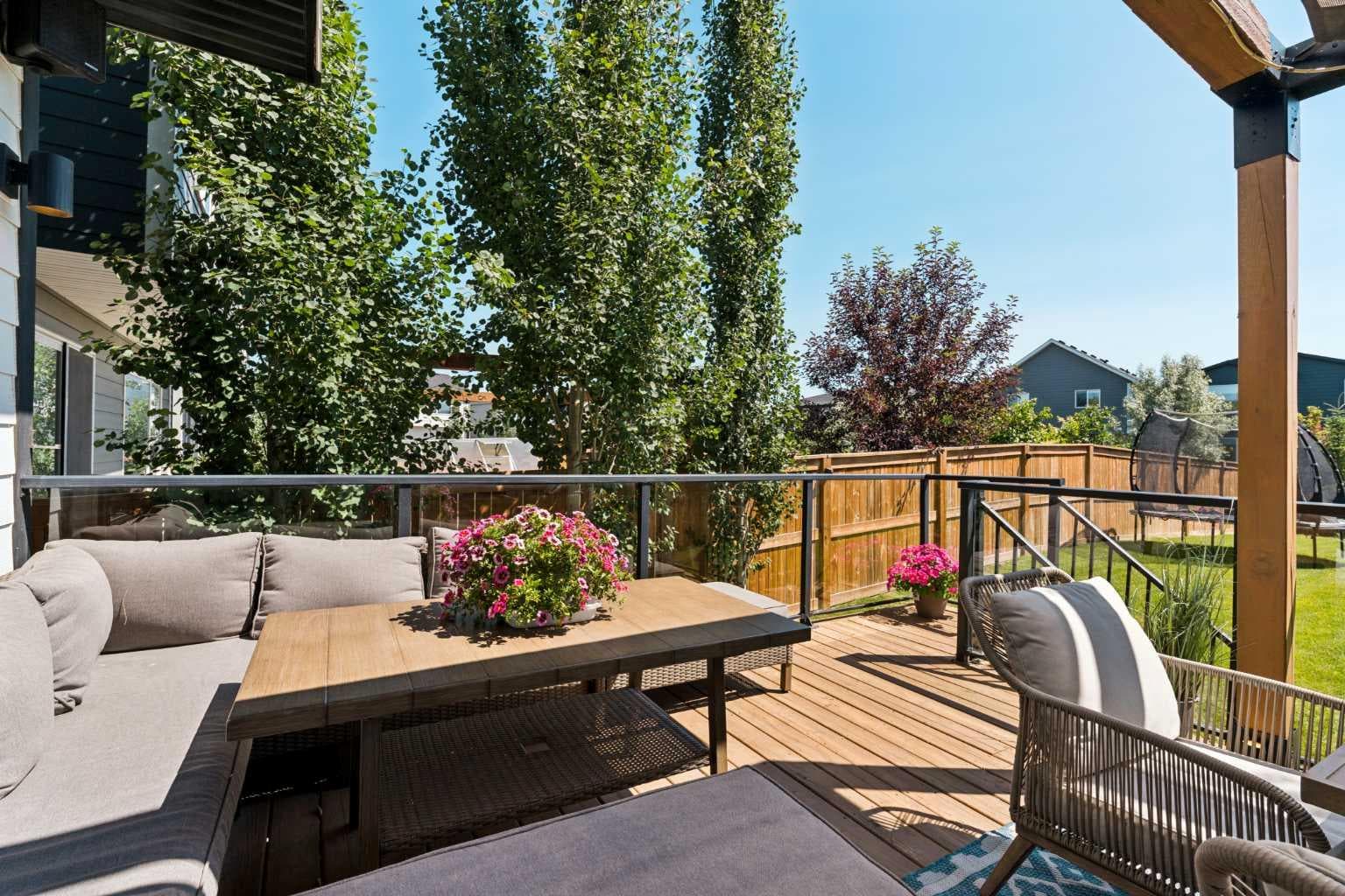 203 Cranbrook Park SE