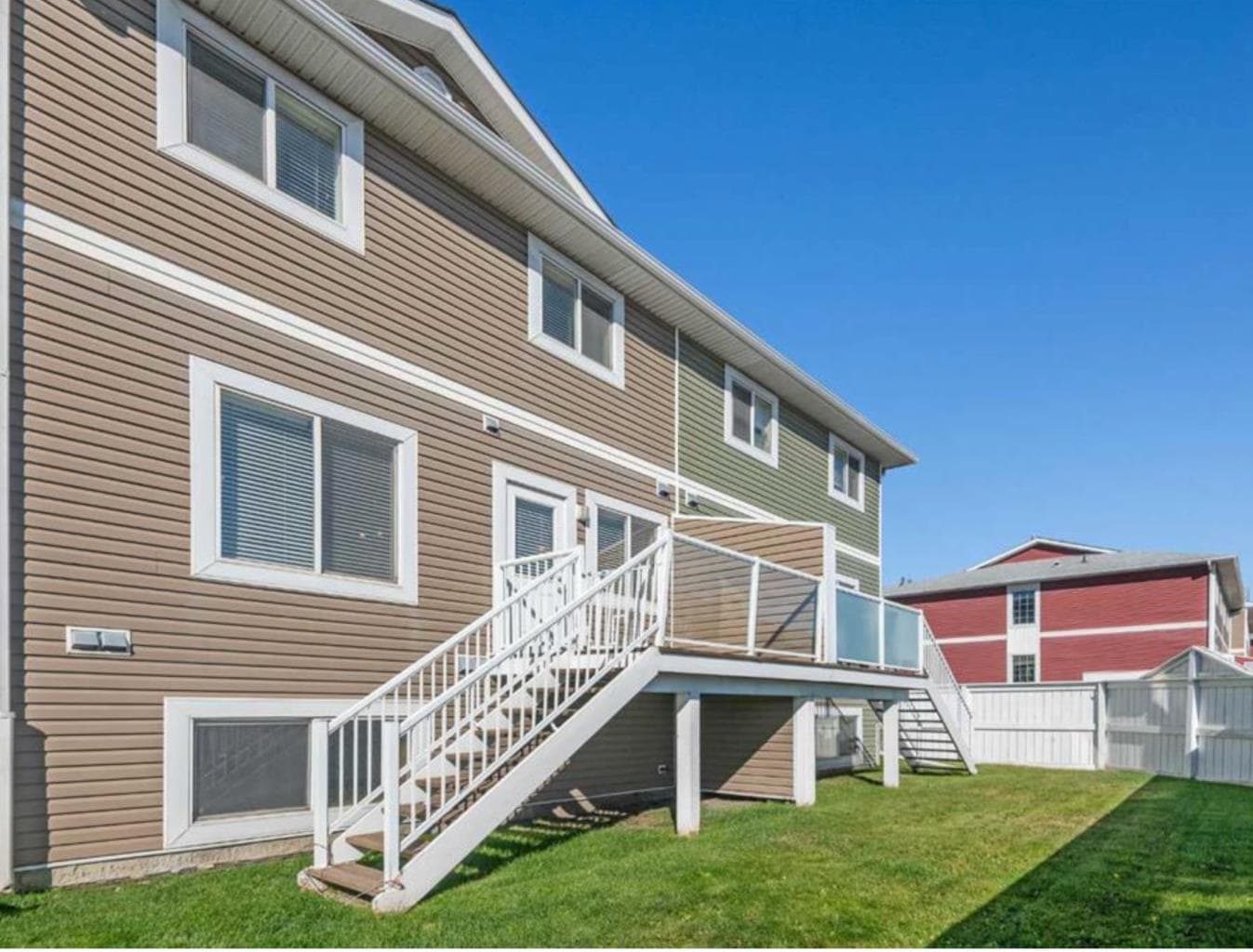 102, 800 Yankee Valley Boulevard SE