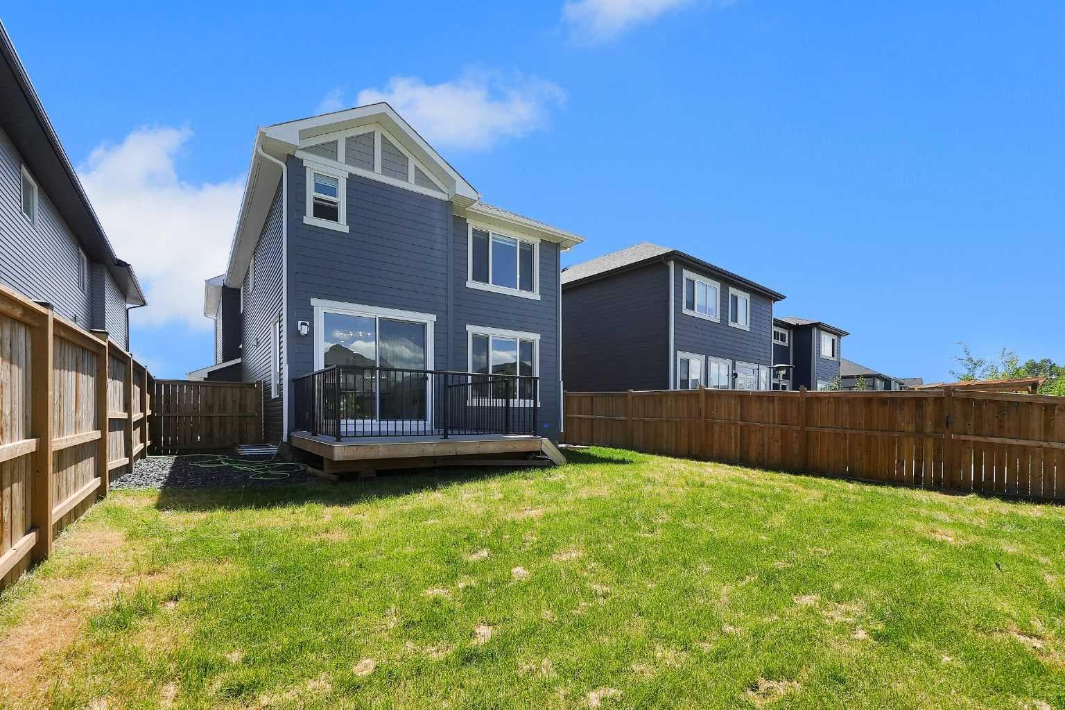 16 Legacy Glen Green SE