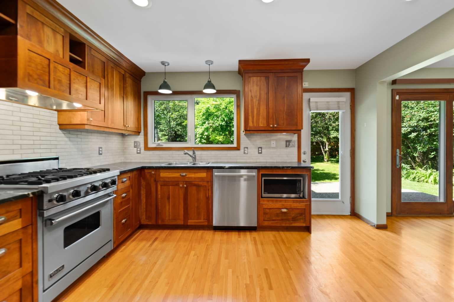 21 Roseview Drive NW