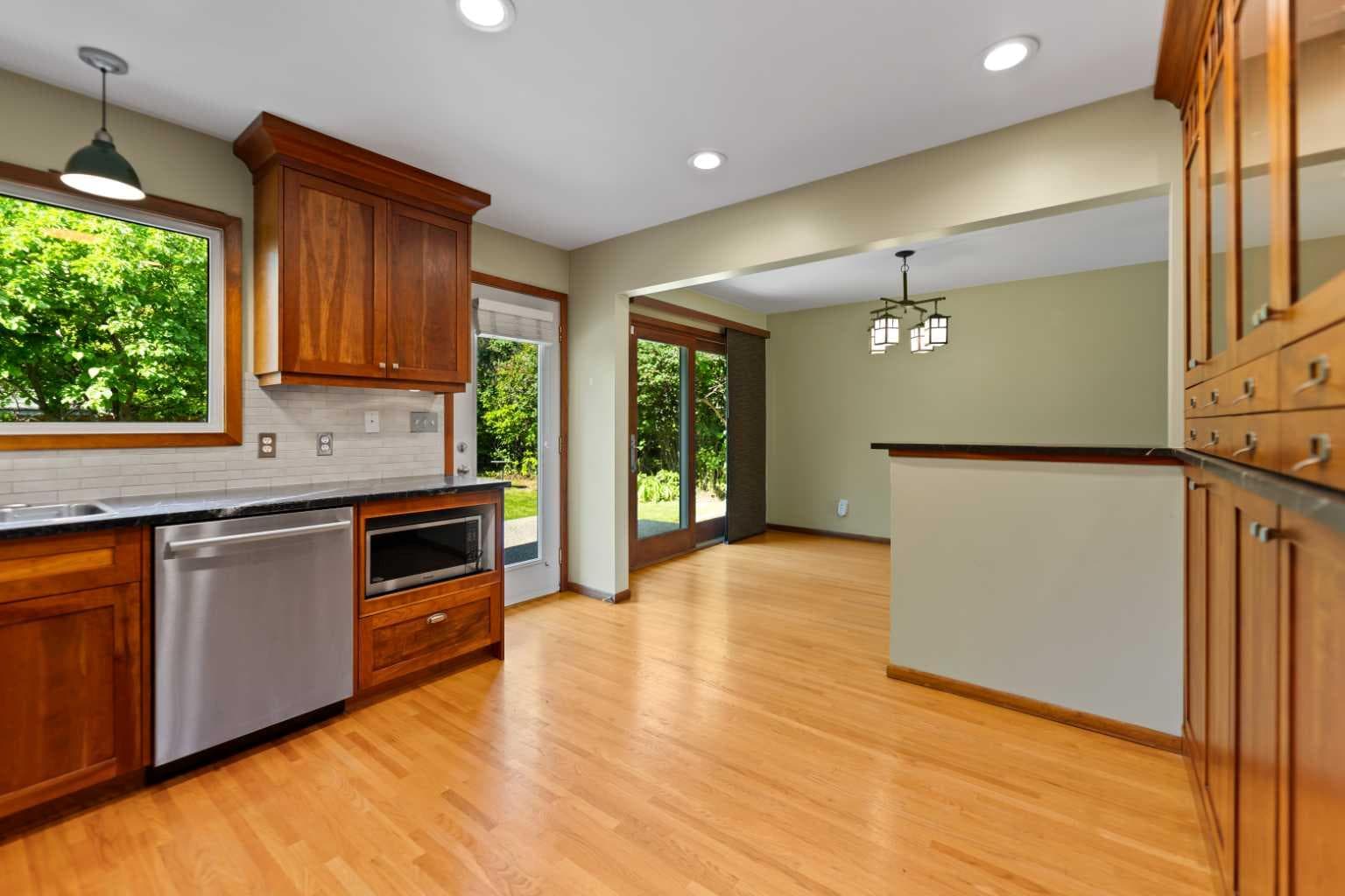 21 Roseview Drive NW
