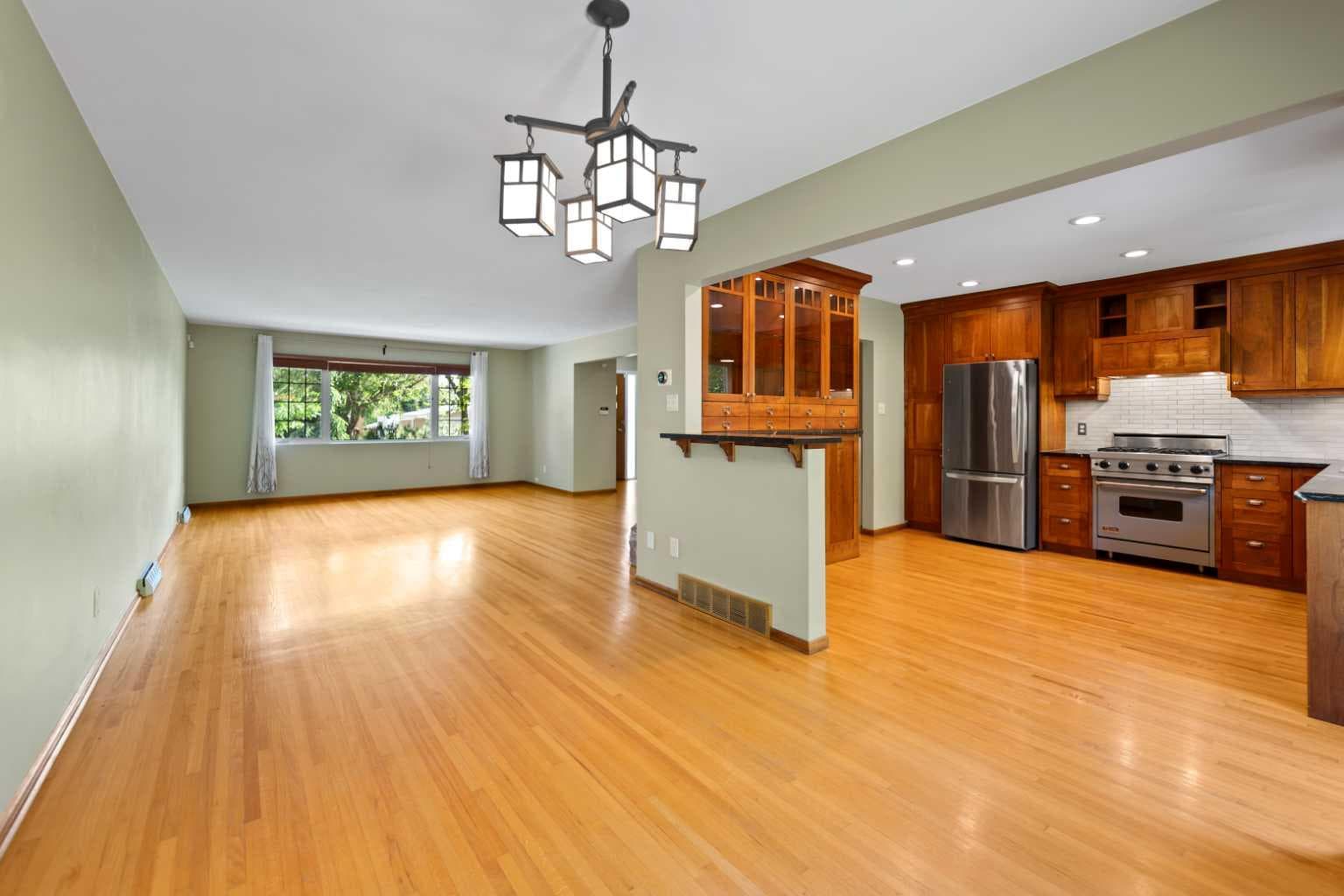 21 Roseview Drive NW