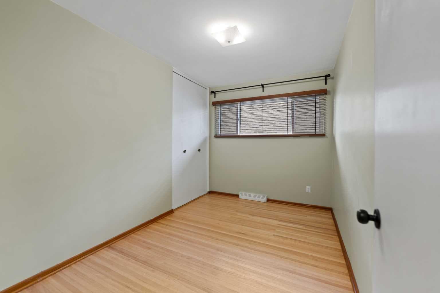 21 Roseview Drive NW