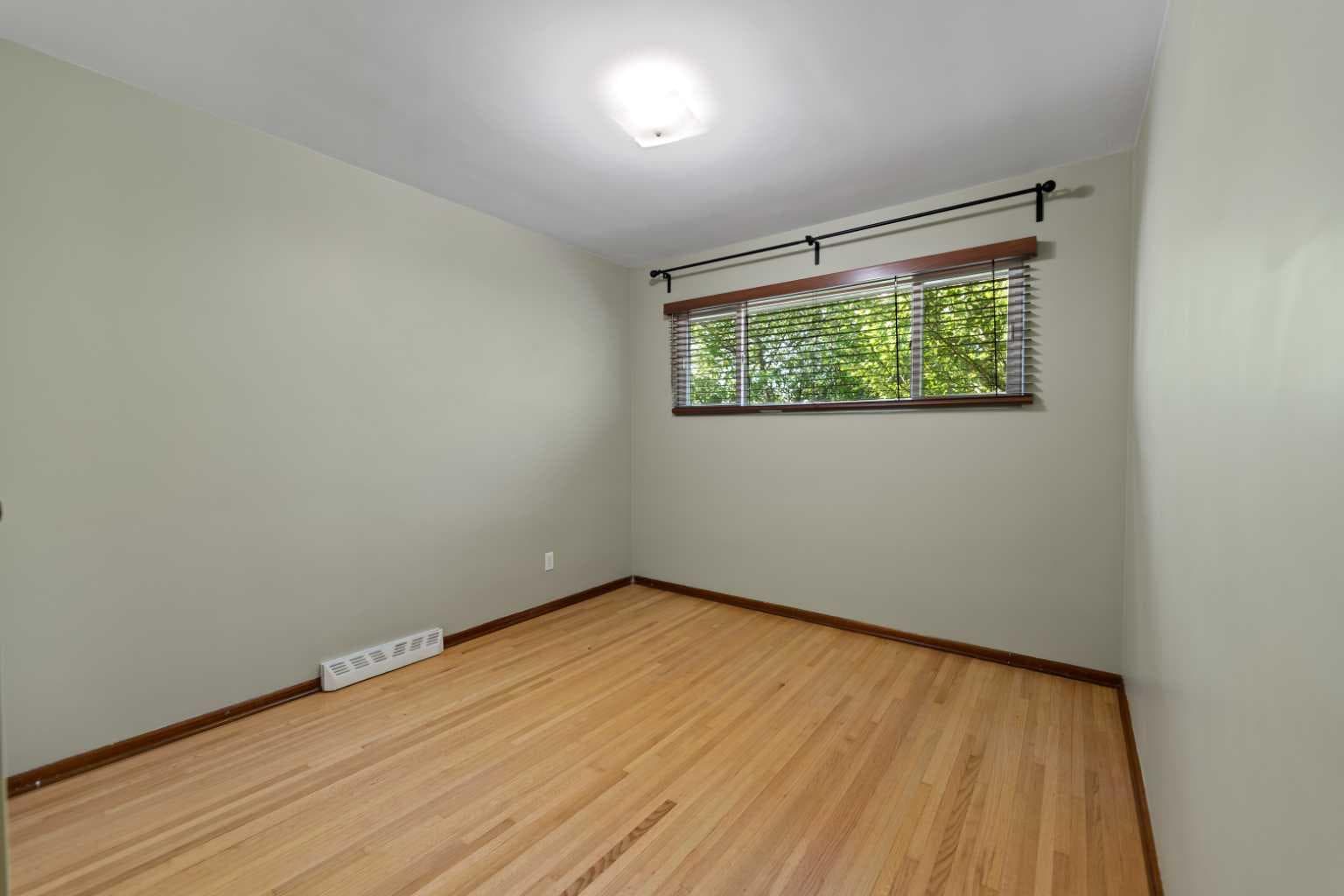 21 Roseview Drive NW