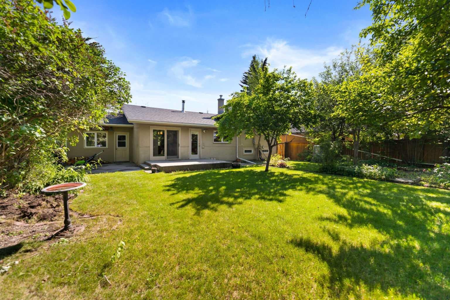 21 Roseview Drive NW