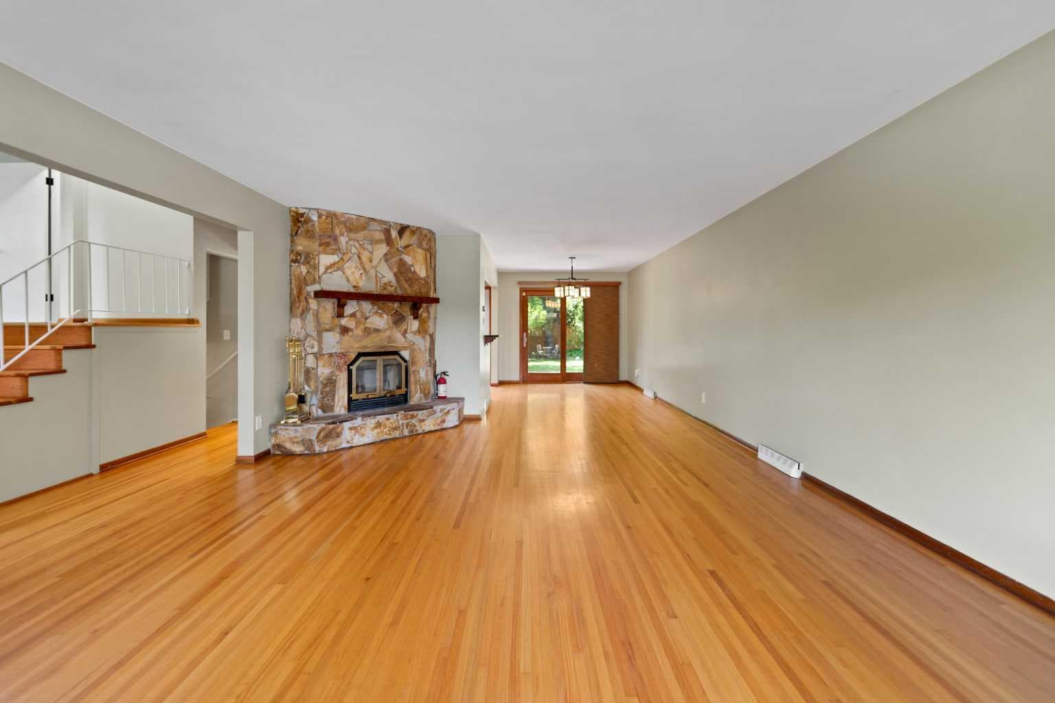 21 Roseview Drive NW