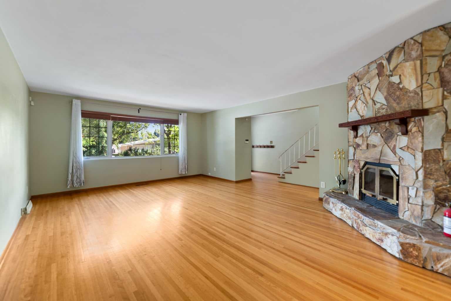 21 Roseview Drive NW