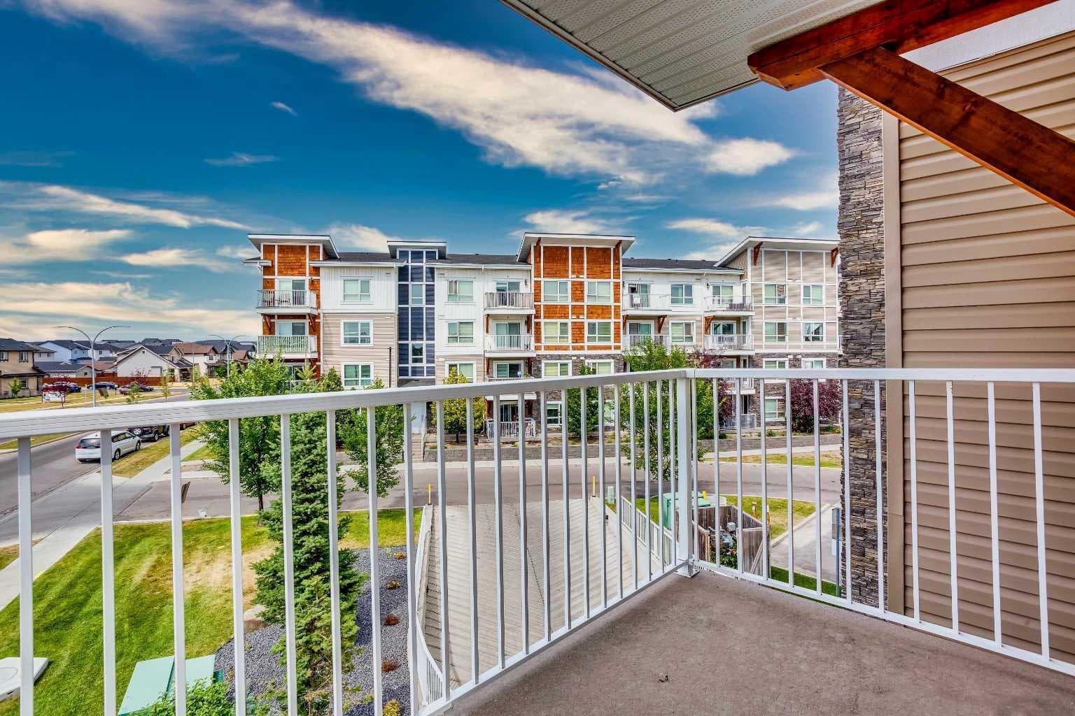 3302, 302 Skyview Ranch Drive NE
