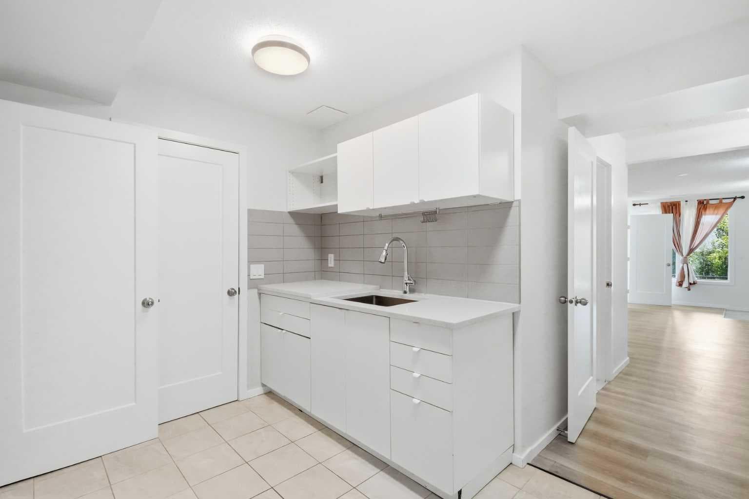 288 Springborough Way SW