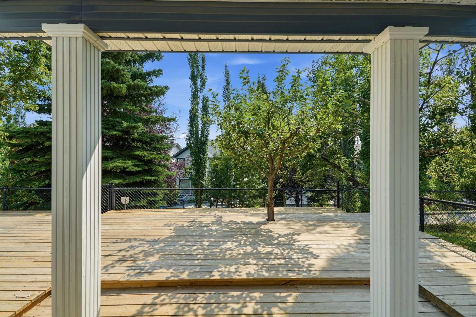 288 Springborough Way SW