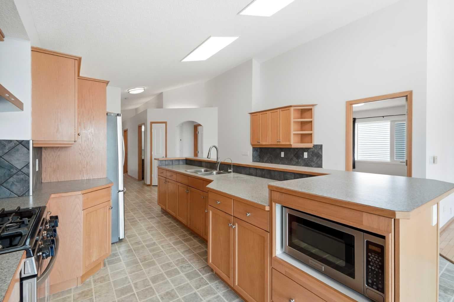 288 Springborough Way SW