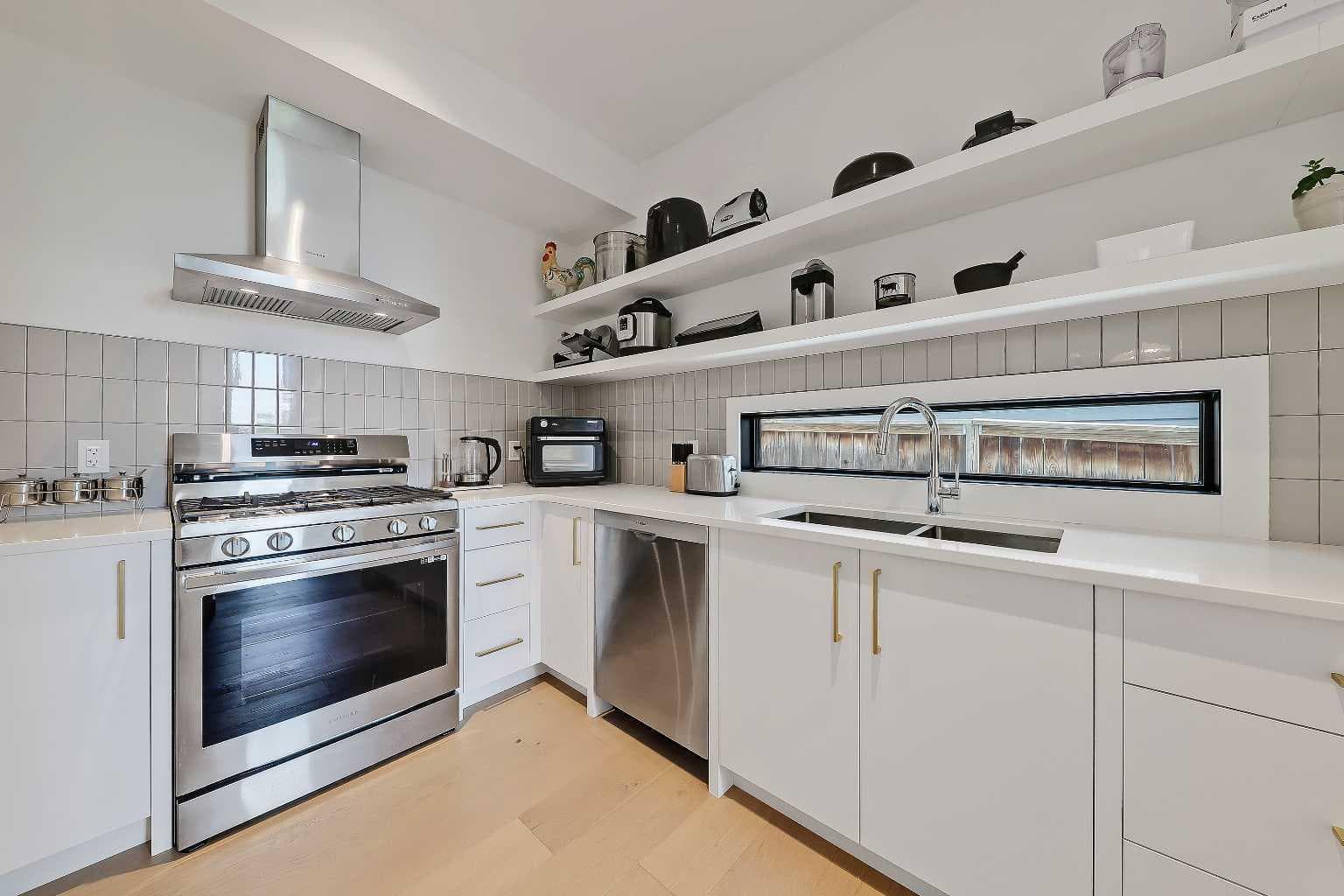 159 Rosery Drive NW
