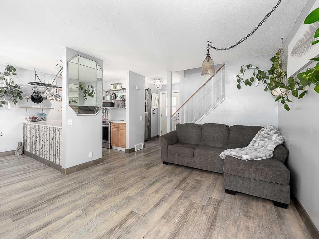 5, 93 Grier Place NE