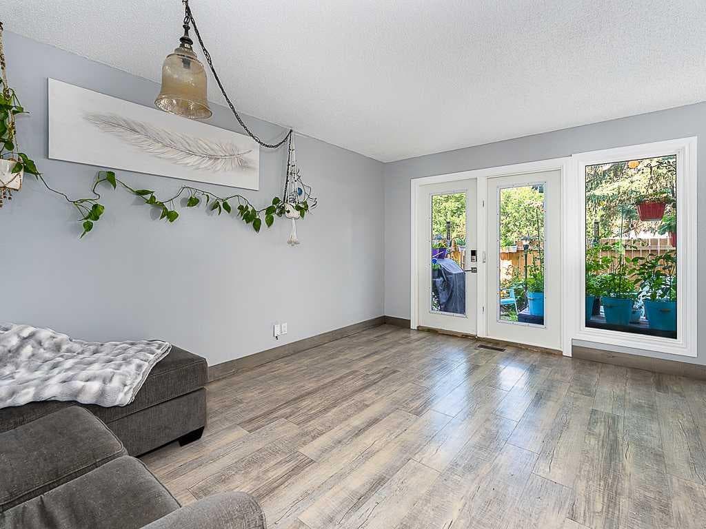 5, 93 Grier Place NE