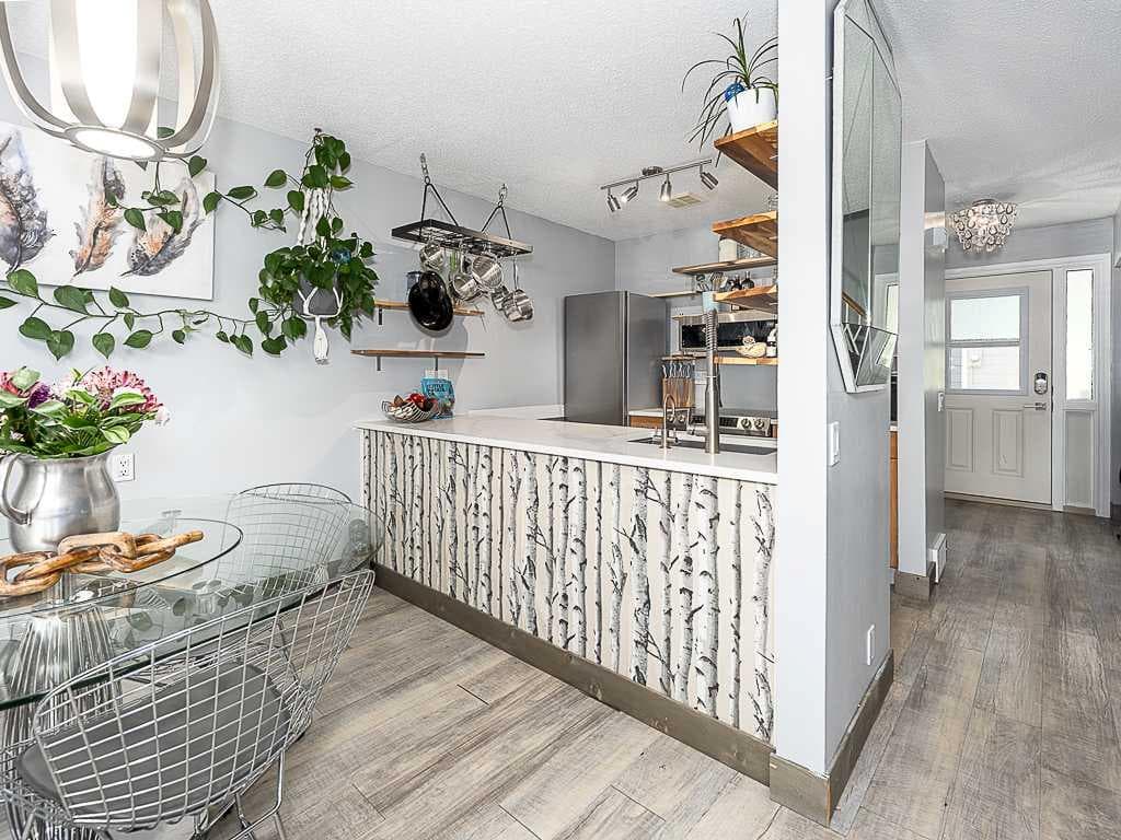 5, 93 Grier Place NE