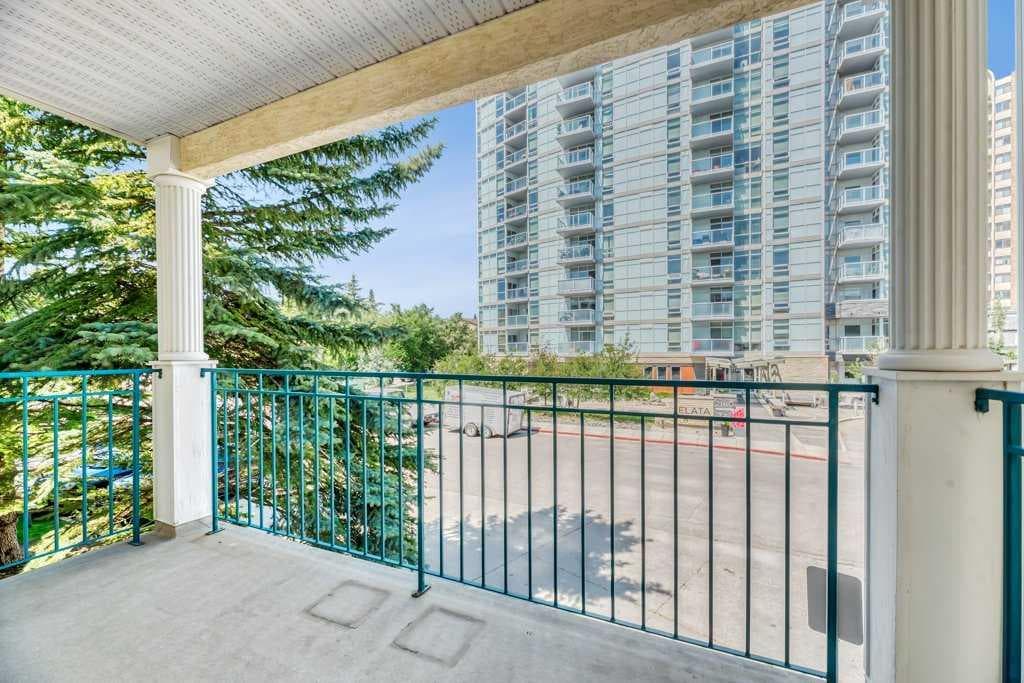 211, 2144 Paliswood Road SW