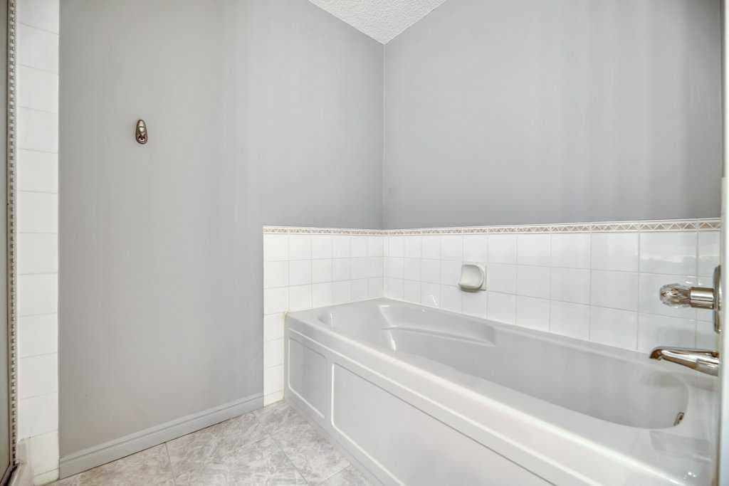 211, 2144 Paliswood Road SW